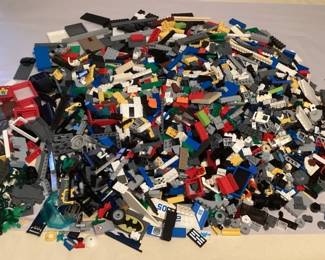 MCJ160 Over 7 Pounds Of Legos