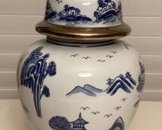 MCJ083 Very Large Chinese Blue & White Porcelain Ginger Jar