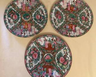 MCJ054 Set Of Three Chinese Porcelain Rose Medallion Dinner Plates 10.25”