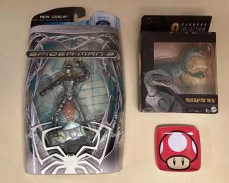 MCJ028 New Goblin & Velociraptor ‘Delta’ Action Figures & Super Mario Bros. Tray