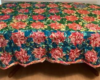 MCJ014 Large Reversible Hawaiian Patchwork Quilt Blanket