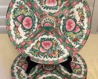 MCJ051 Five Chinese Porcelain Rose Medallion Dinner Plates 10.5”