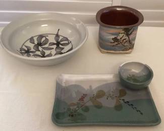 MCJ086 Hawaiian Art Pottery