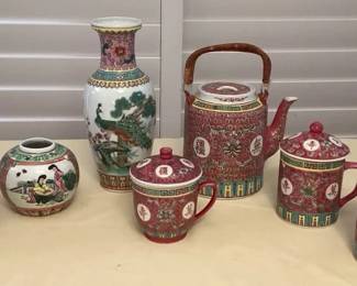 MCJ025 Chinese Porcelain Tea Set & Vases