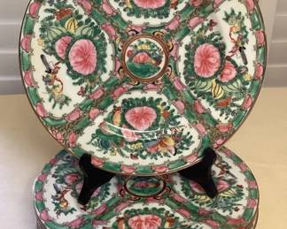 MCJ053 Eight Chinese Porcelain Rose Medallion Dinner Plates 10.5”