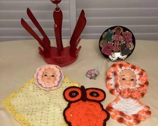 MCJ027 Vintage Cat Slipper Rack, Decoupage Plate, Crocheted Doll Faces & Tin Toy