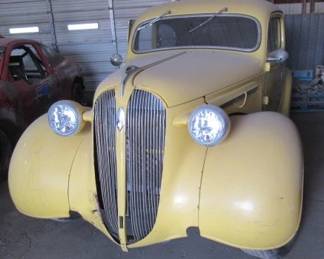 1937 Plymouth 2 Door Coupe - V8 360 w/Automatic