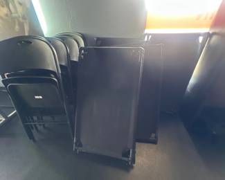 Dog beds & folding chairs
