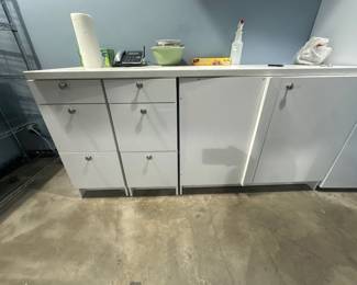 Storage cabinet
