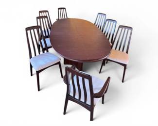 1 BoltingeDanishDiningSetw2Leaves6Chairs2Armchairs