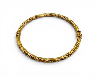 35 14KGoldTwistedBangleBraceletwHingedClasp54Grams
