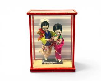 162 VintageKoreanHanbokDollsinGlassDisplayCase