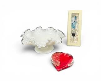 65 FentonStyleSilverCrestBowlArtGlassHeartBottleStopper