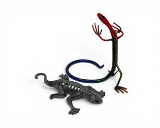 62 PairofMetalGeckoSculpturesRusticCastWhimsicalPaintedIron