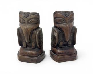 48 PairofAmosWallace1967AlaskaGriffinWoodTotemBookends