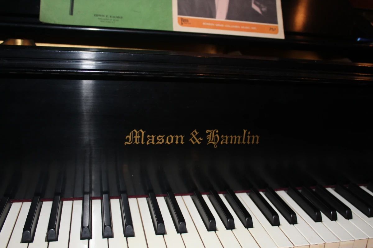 Nassau Bay Estate Sale