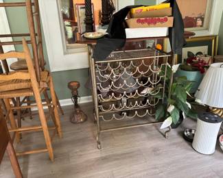 Wine rack table