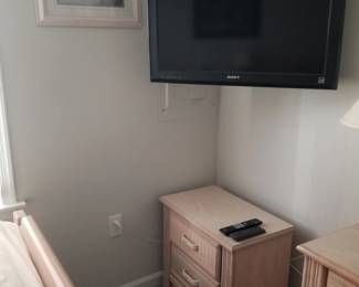TV with bracket