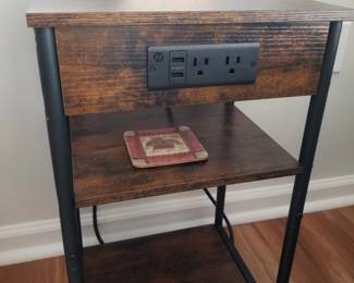 Charging end table