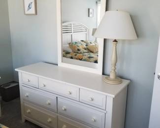 Queen bedroom suite: dresser with mirror