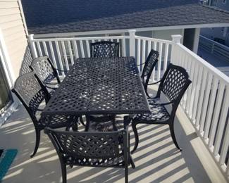 Cast aluminum patio dining set seats 6