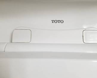 TOTO toilet