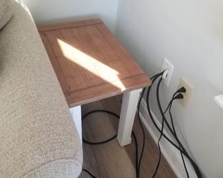 End table