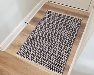 Area rug