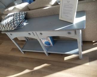 2-drawer sofa table