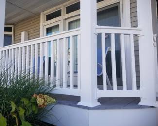 Vinyl railing