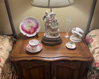Thomasville French walnut nightstand ( one of a pair)
