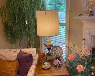 Mid century oriental burl end table with mid century lamp both are pairs