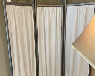 Silver frame screen