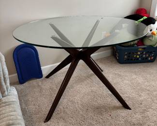 #57 Scandivian Designs Ardal round Table $325.00