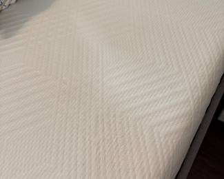 #95 Queen bed w/linen upholstered headboard w/memory foam mattress CLEAN! $225.00