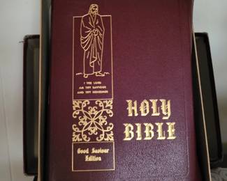1955 Never used, Beautifully Illustrated Bible