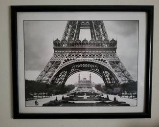 21x17 Black and white 