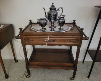 Vintage oak tea cart w/serving tray