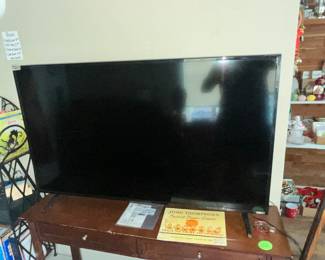 NICE VIZIO 50" 4K FLAT SCREEN
