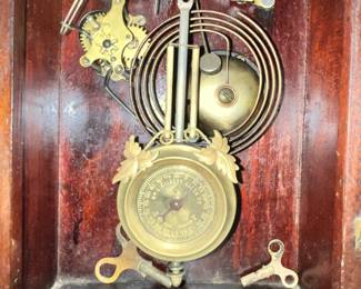 ALSO HAS ALARM FUNCTION w/ KEY