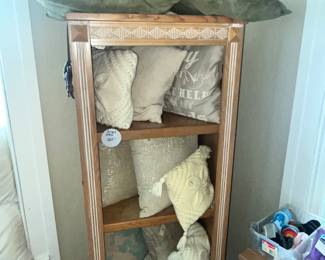 MATCHING BOOKSHELF