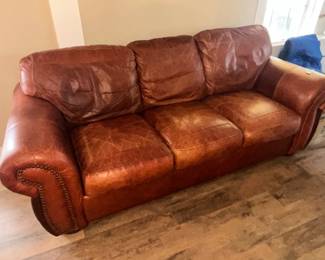 MAGNIFICENTLY COMFY "LEATHER TRENDS" SOFA!