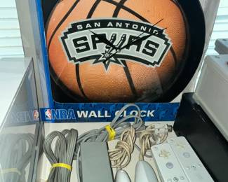 SA SPURS CLOCK NEW IN BOX