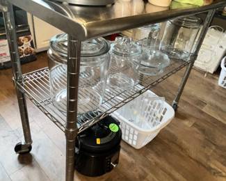 STAINLESS TOP KITCHEN WORK STATION