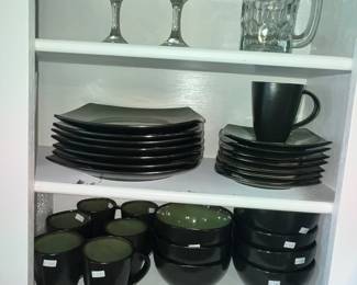 MOEDRN BREAKFAST SET
