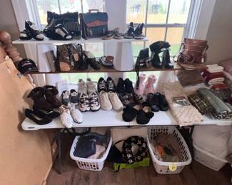 MORE LADIES SHOES & PURSES