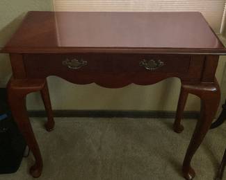 Entry table 32x30x15