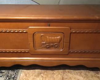ROOS Cedar Chest