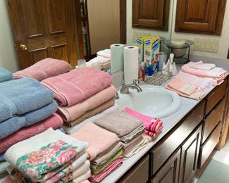 Linens - upstairs