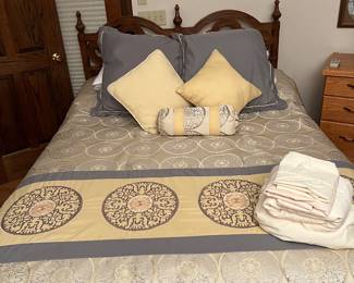 Queen Bed
